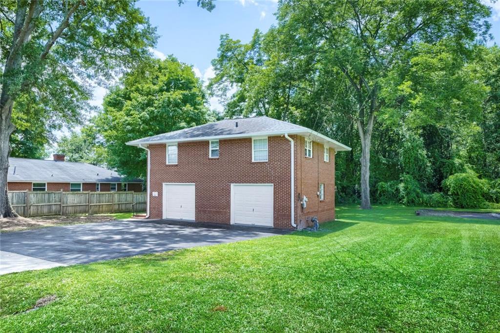 1 North Avenue Property Photo 1