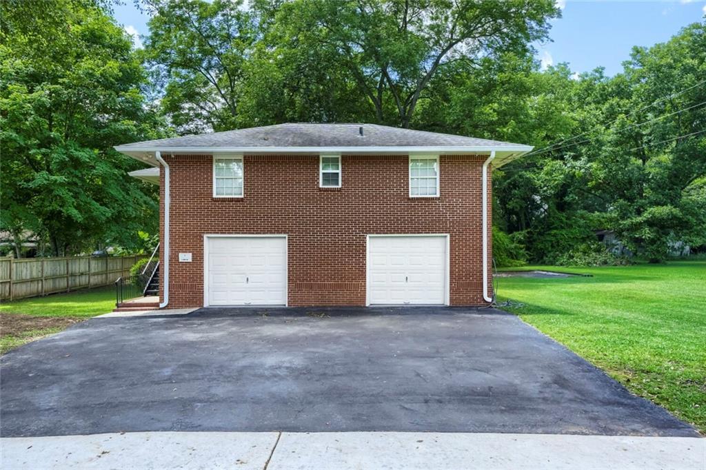 1 North Avenue Property Photo 2