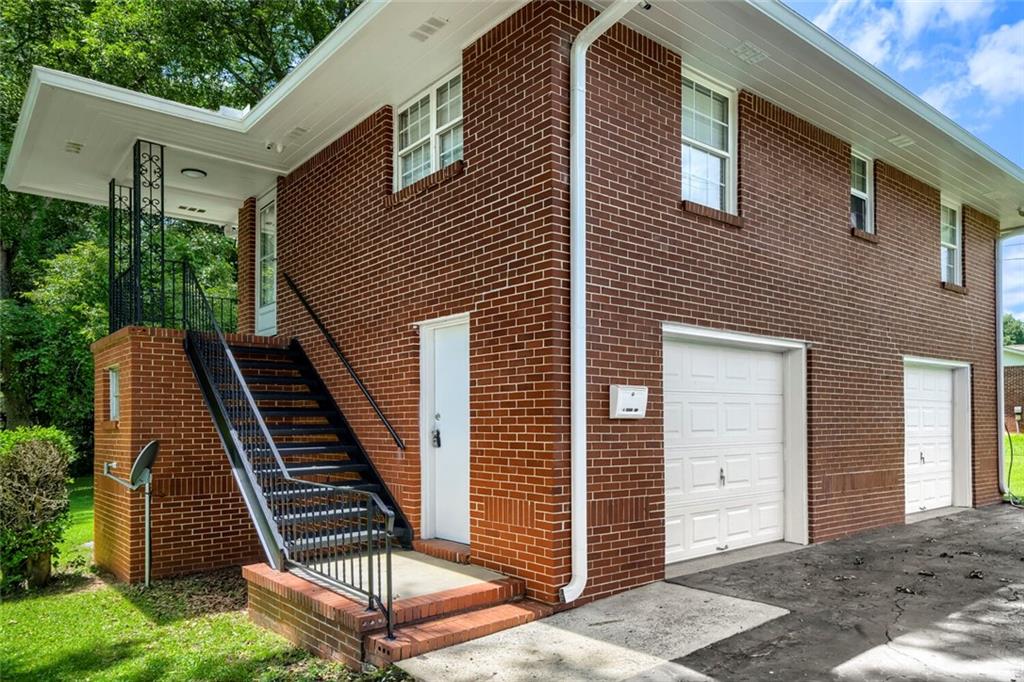 1 North Avenue Property Photo 4