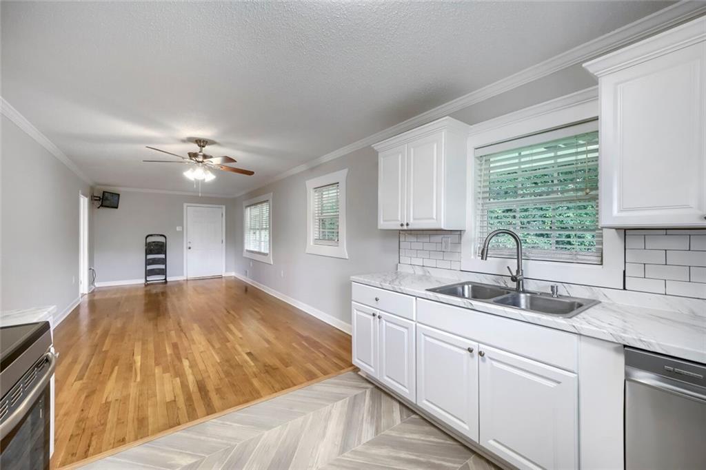 1 North Avenue Property Photo 12