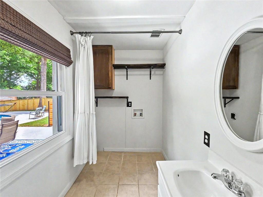 273 Norton Circle Se Property Photo 11