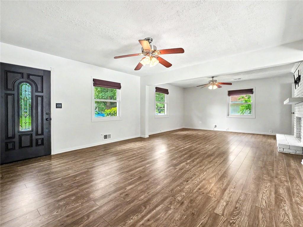 273 Norton Circle Se Property Photo 18