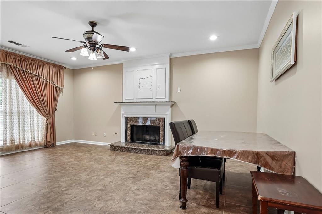 2731 Spindletop Lane Nw Property Photo 13