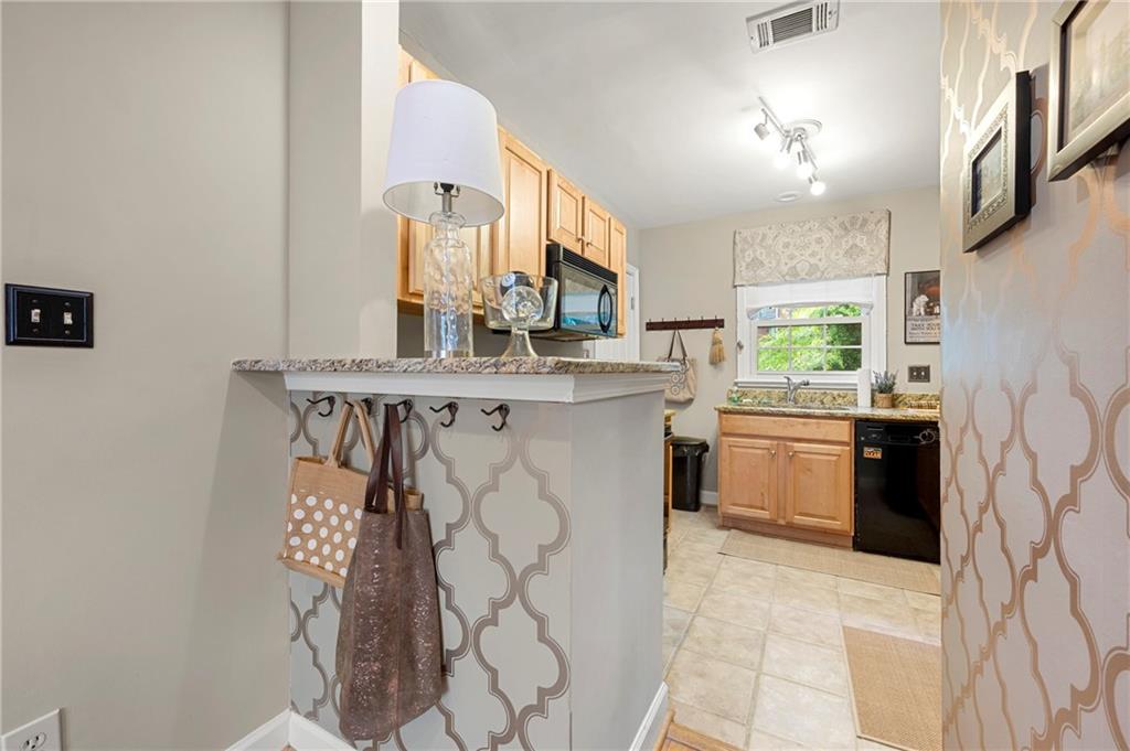 542 Goldsboro Road Unit D Property Photo 8