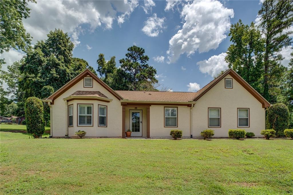4938 Lake Forest Drive Property Photo 1