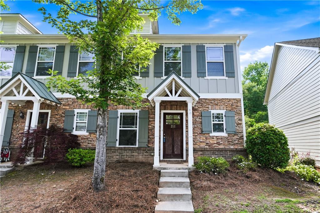 211 Oconee River Circle Property Photo 1