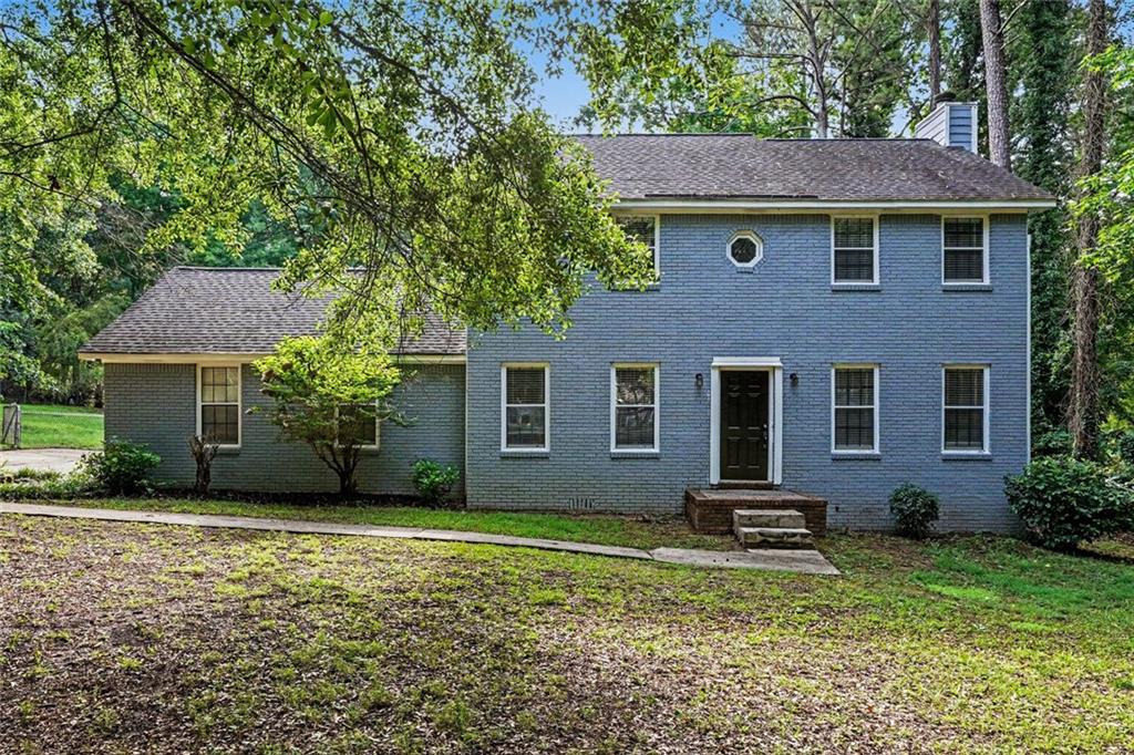 1304 Oakwood Road Property Photo 1