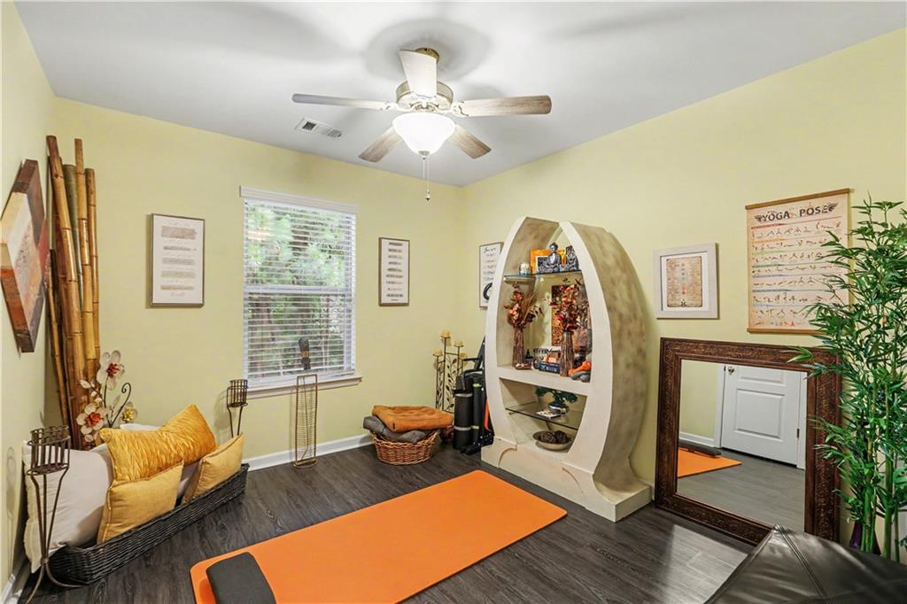 5563 Radford Loop Property Photo 7