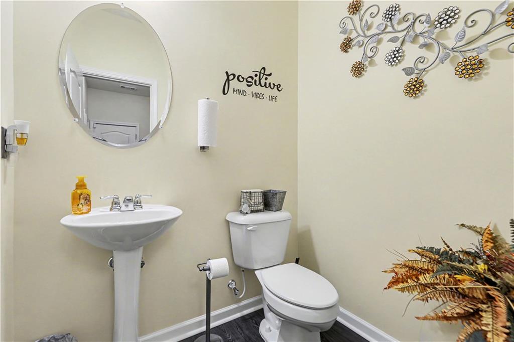 5563 Radford Loop Property Photo 9