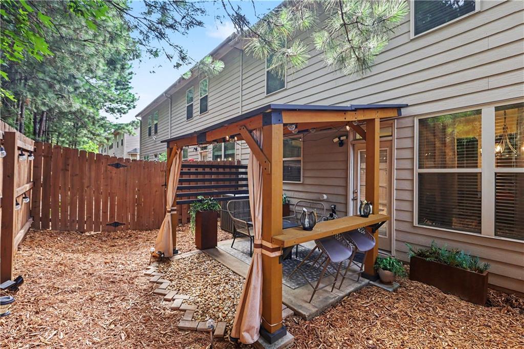 5563 Radford Loop Property Photo 13