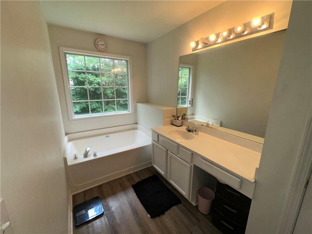 1017 Willow Crest Landing Property Photo 11