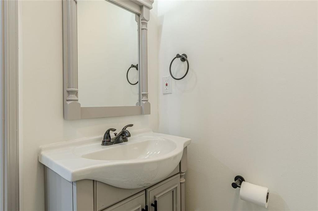 7779214 Property Photo 22