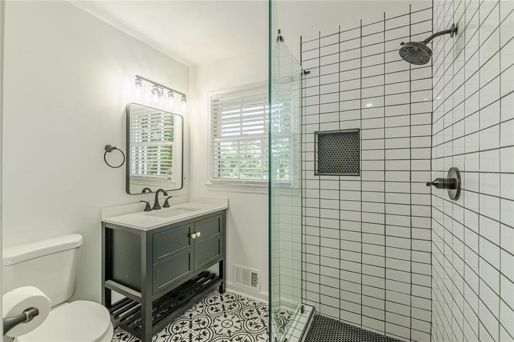 7779214 Property Photo 24
