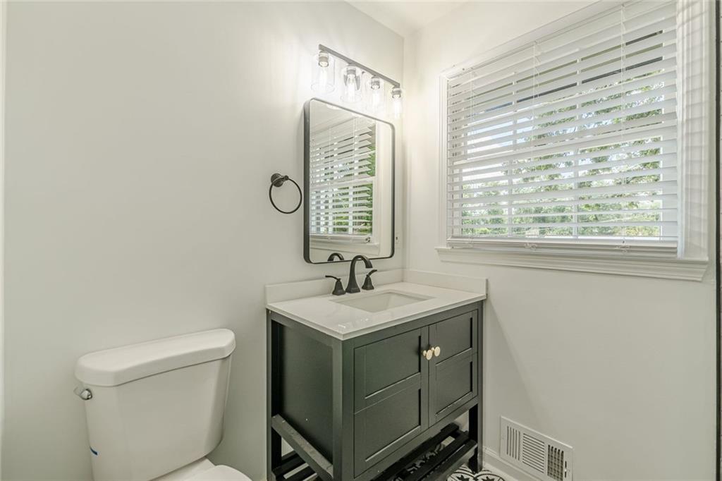 7779214 Property Photo 25