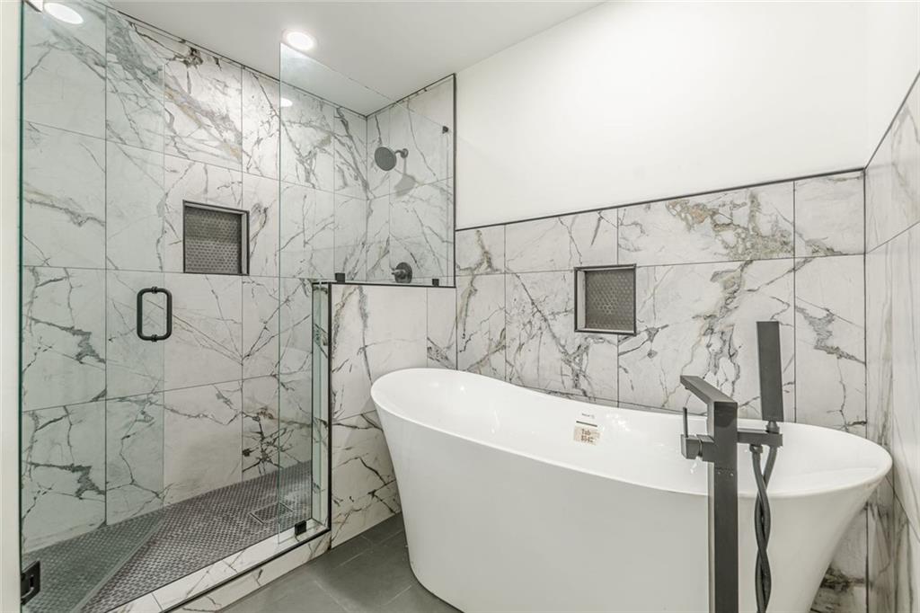 7779214 Property Photo 33