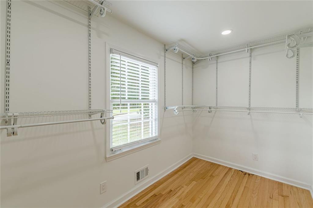 7779214 Property Photo 35