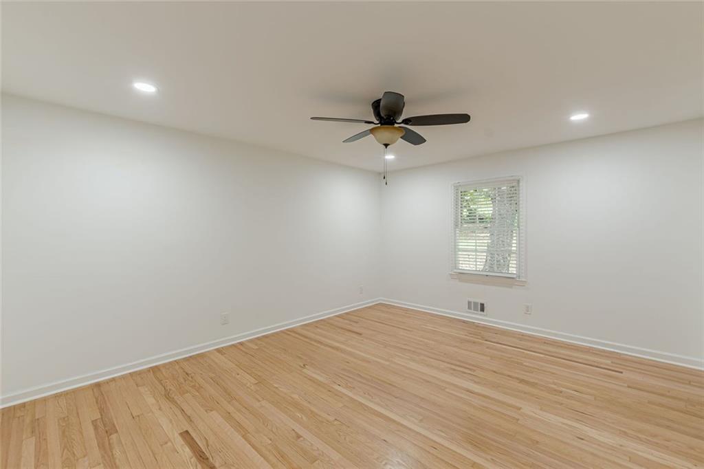 7779214 Property Photo 39