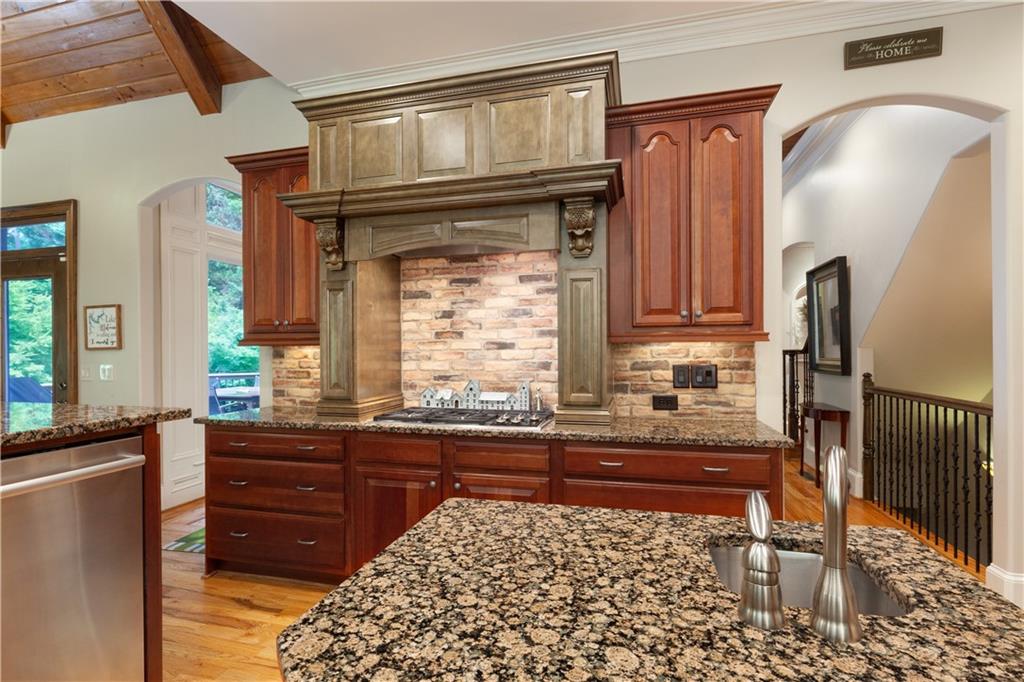 1900 Danforth Pointe Drive Ne Property Photo 15
