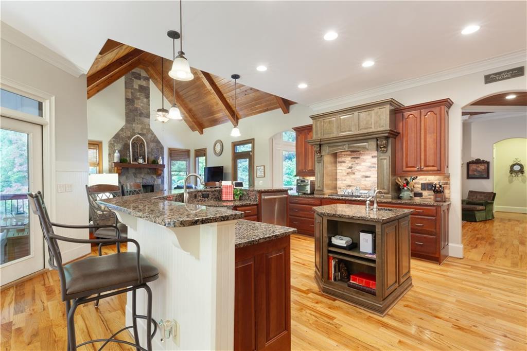 1900 Danforth Pointe Drive Ne Property Photo 17