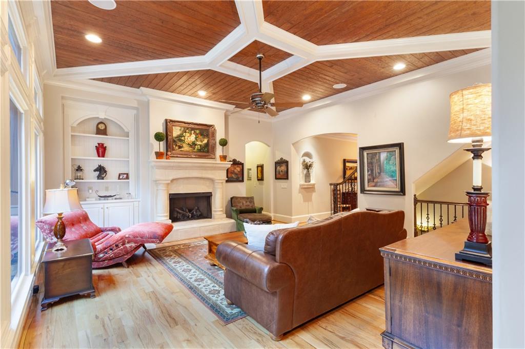 1900 Danforth Pointe Drive Ne Property Photo 27