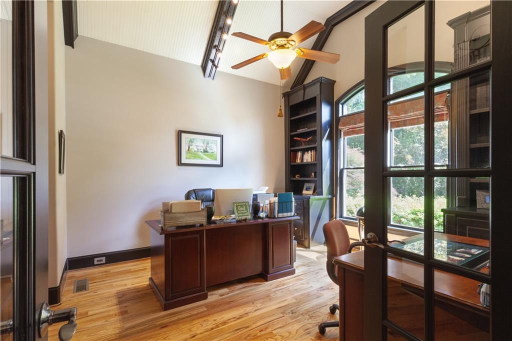 1900 Danforth Pointe Drive Ne Property Photo 29