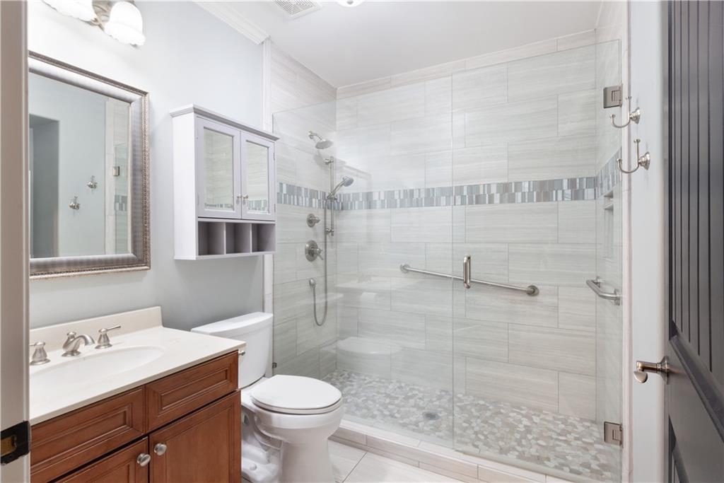 1900 Danforth Pointe Drive Ne Property Photo 57