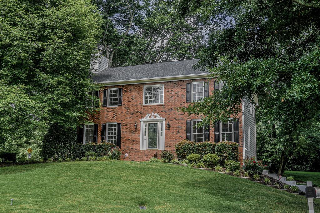 2451 Meadowglen Trail