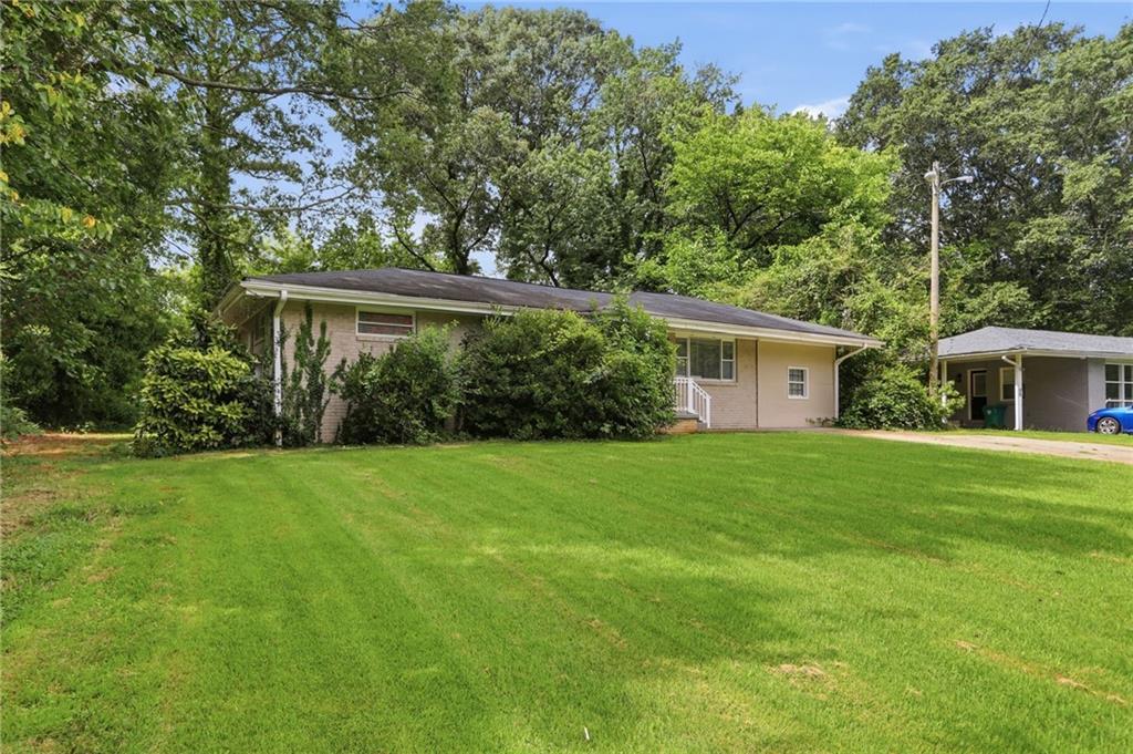 2361 Collier Drive Property Photo 2