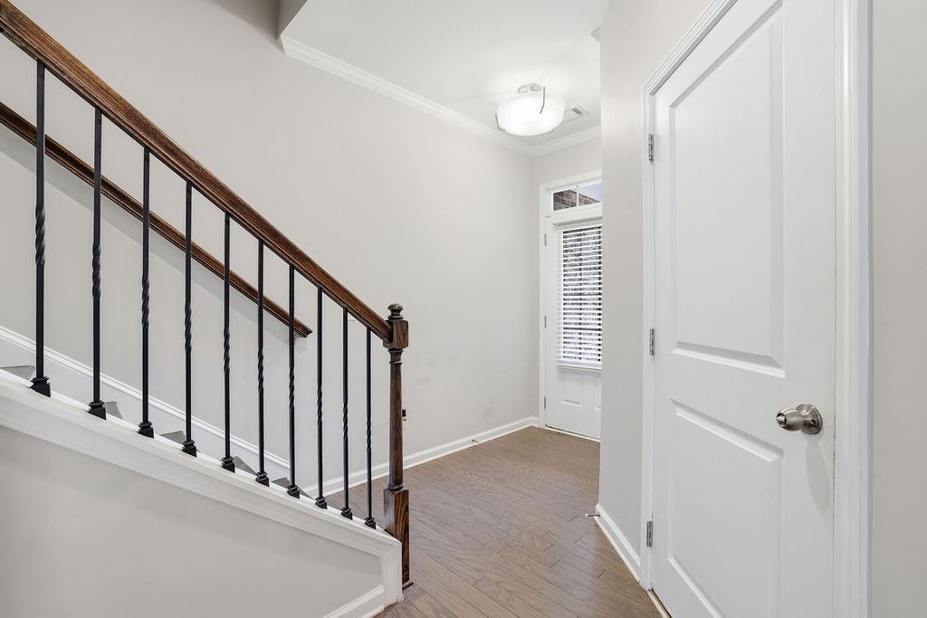 1162 Lanier Willow Path Property Photo 4