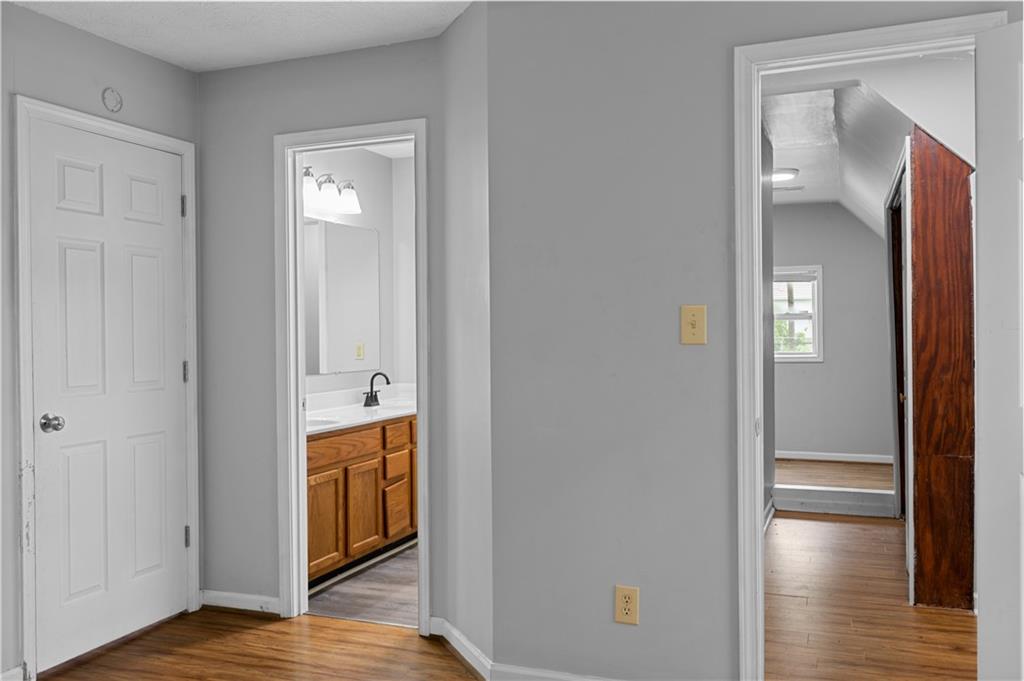 8 College View Drive Property Photo 34