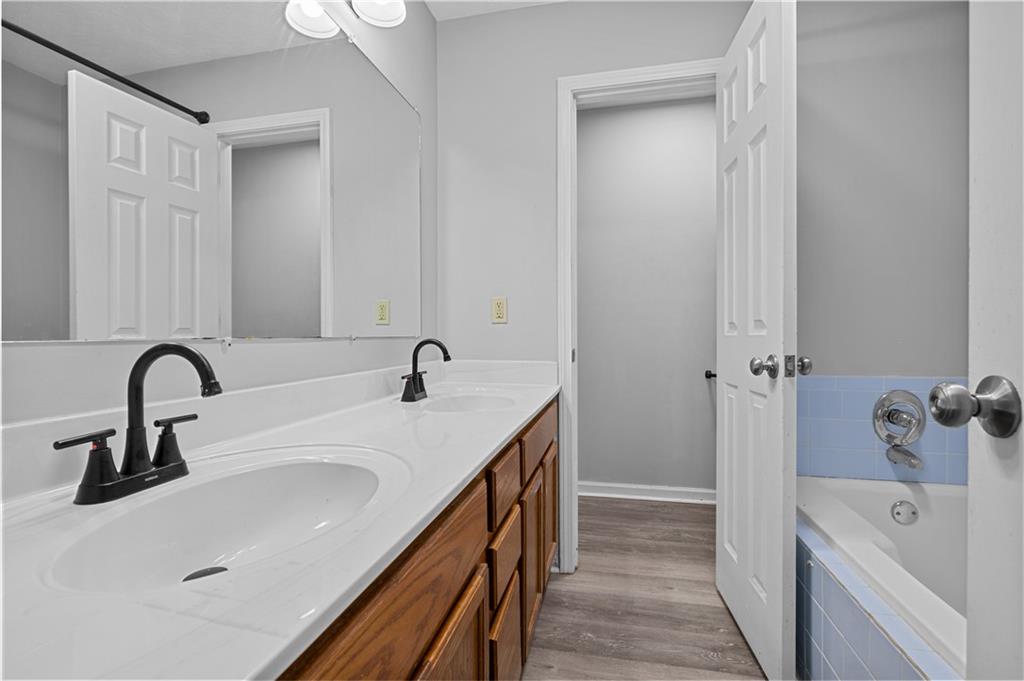 8 College View Drive Property Photo 38