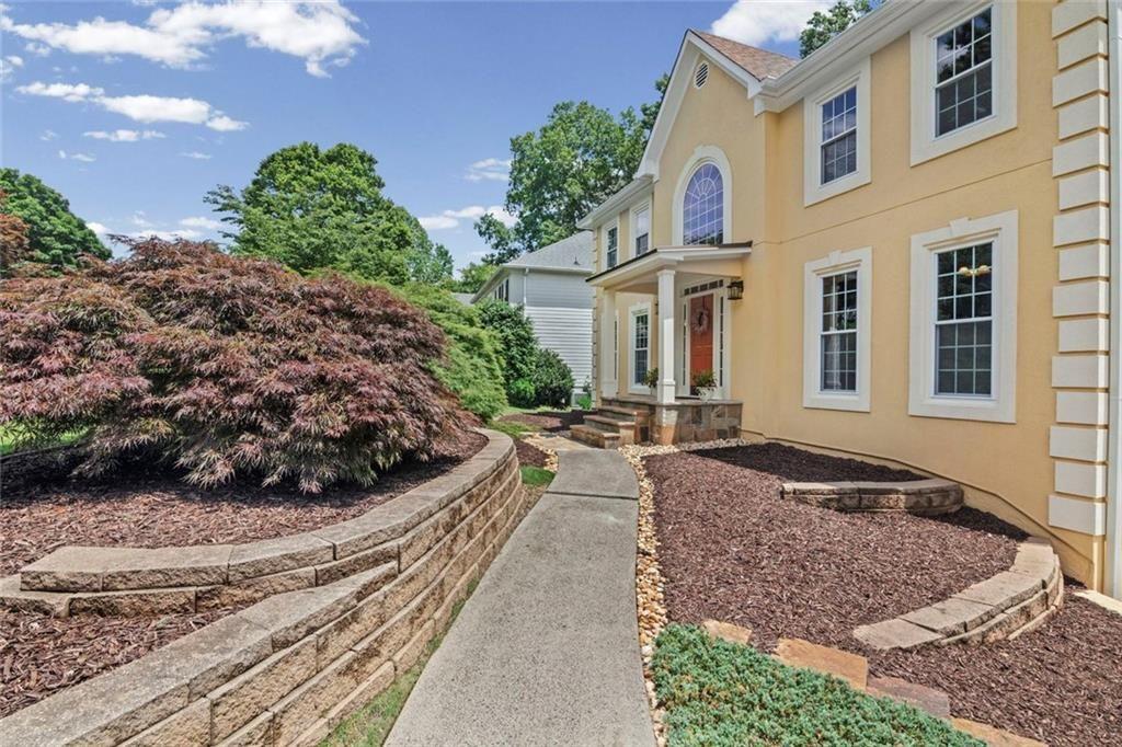 3873 Beacon Street Ne Property Photo 3