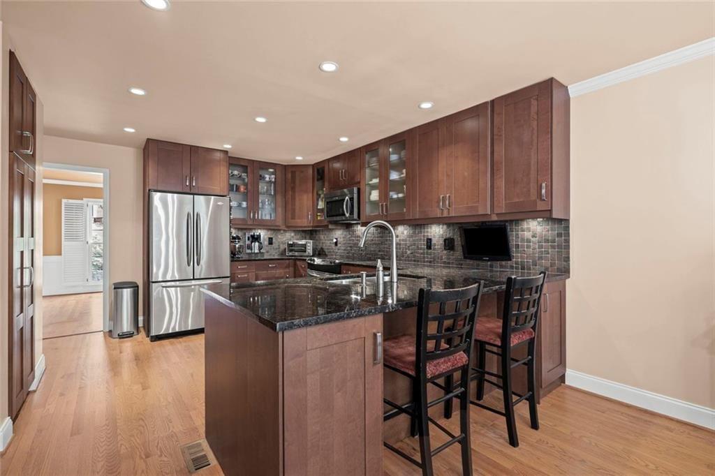 3873 Beacon Street Ne Property Photo 16