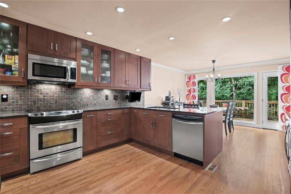 3873 Beacon Street Ne Property Photo 17