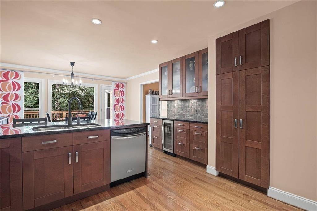 3873 Beacon Street Ne Property Photo 18