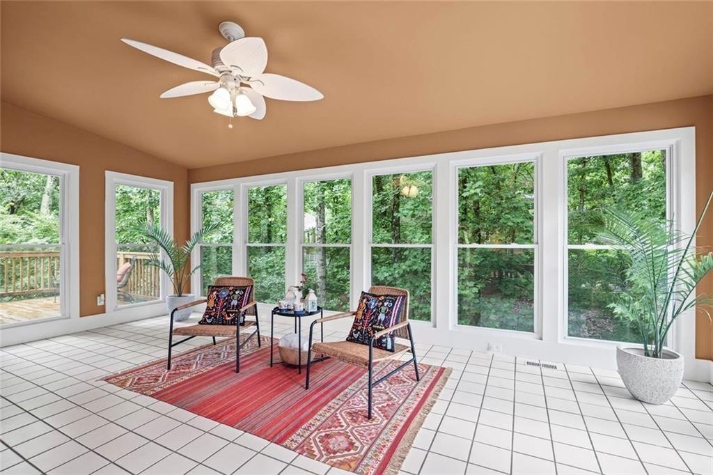 3873 Beacon Street Ne Property Photo 20