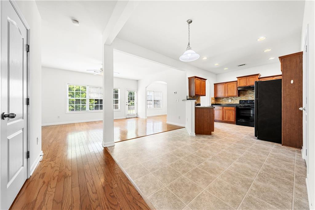 6643 Silk Tree Pointe Property Photo 6