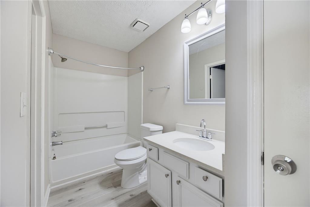 5570 Downs Way Property Photo 17