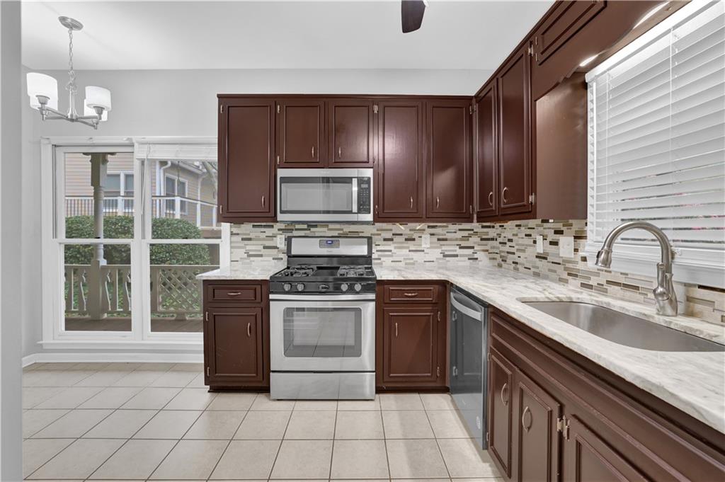 1449 Cambridge Common Property Photo 2