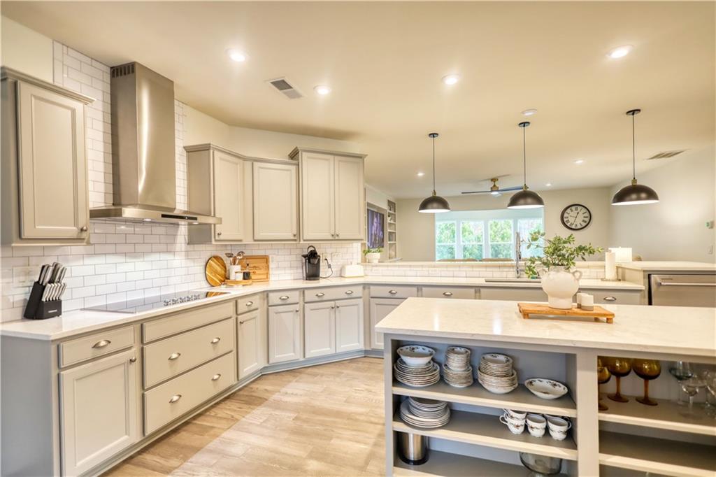1011 Slip Path Property Photo 6