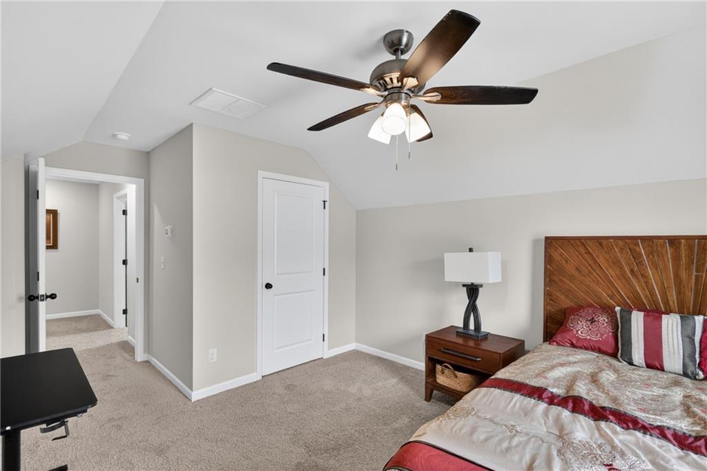 366 Fox Creek Dr Property Photo 22