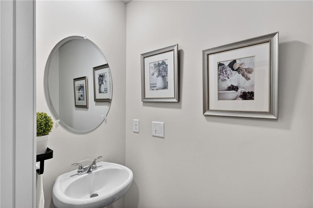 366 Fox Creek Dr Property Photo 23