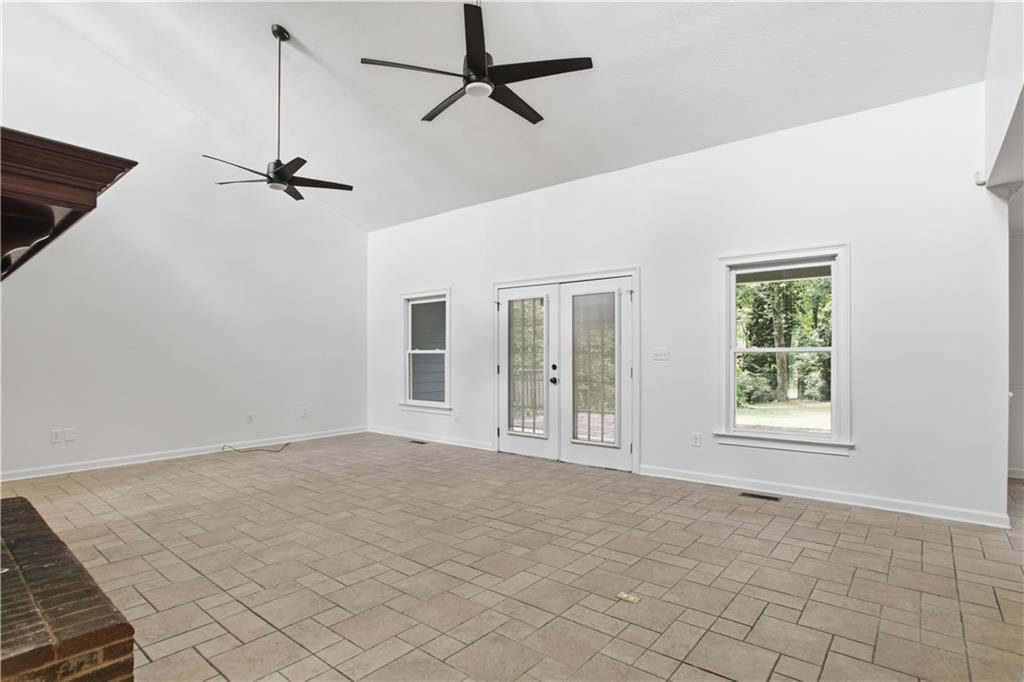 41 Lorraine Valley Property Photo 3