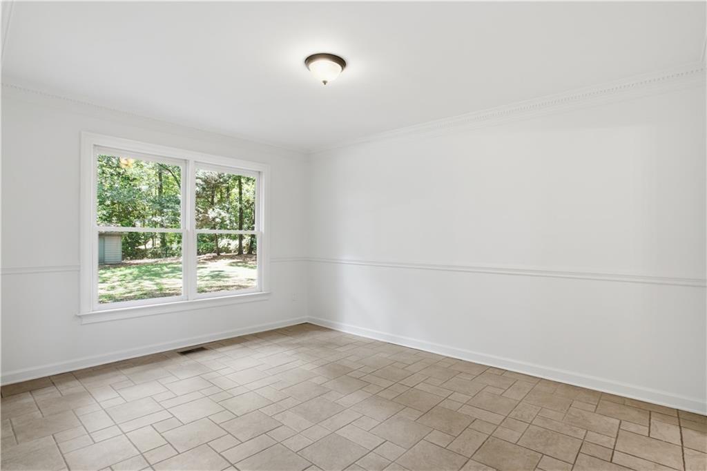 41 Lorraine Valley Property Photo 12