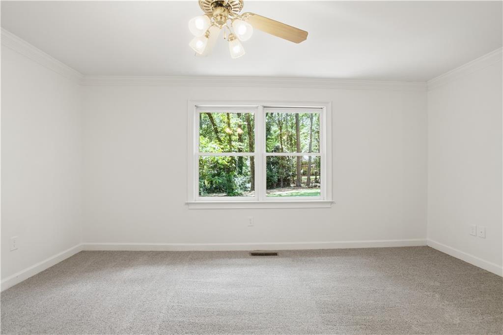 41 Lorraine Valley Property Photo 13