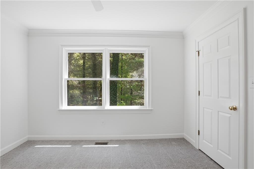 41 Lorraine Valley Property Photo 15