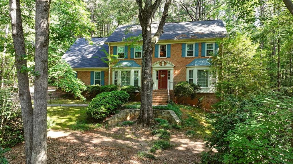 6051 Millstone Run Property Photo 1