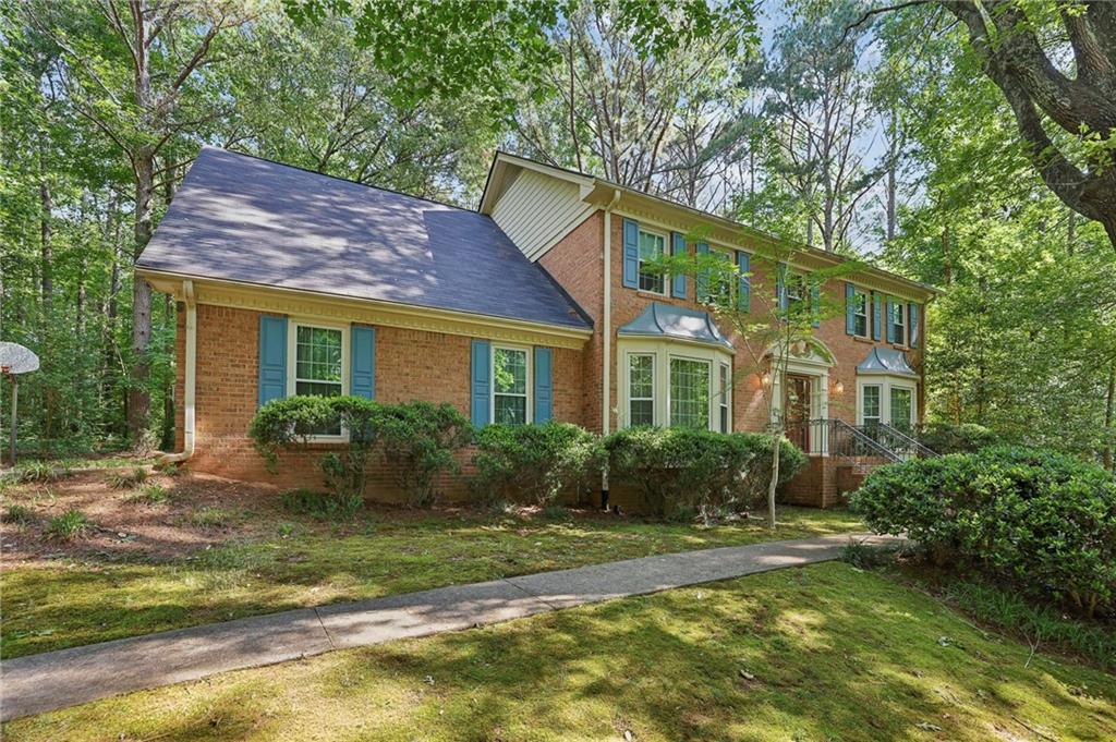 6051 Millstone Run Property Photo 3