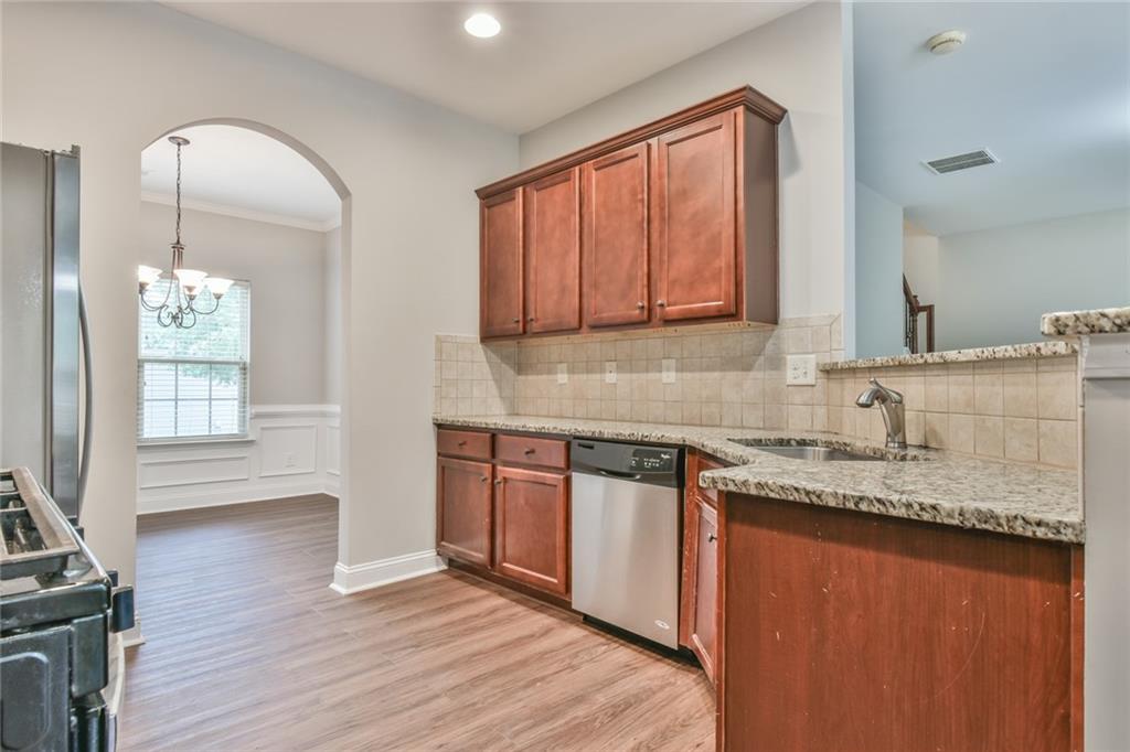 3633 Fallen Oak Drive Property Photo 10