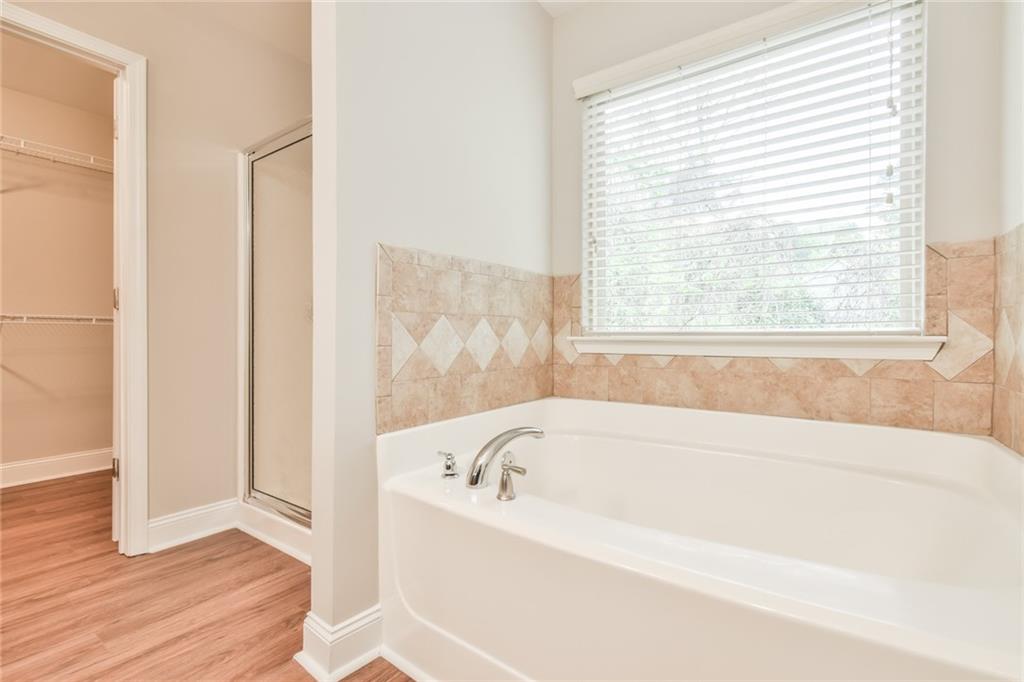 3633 Fallen Oak Drive Property Photo 29